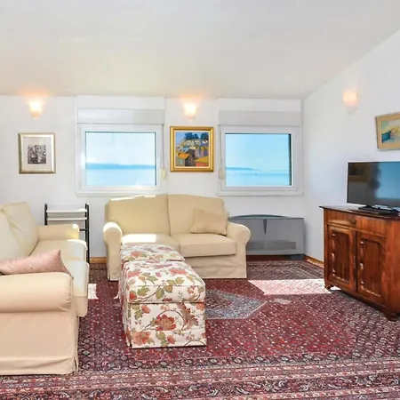 Apartment Lovely In With House Sea View